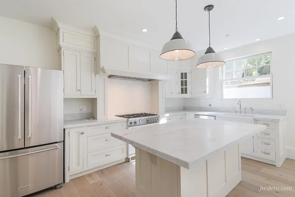 Stunning Pacific Heights Two Bed Two Bath — Photo 3
