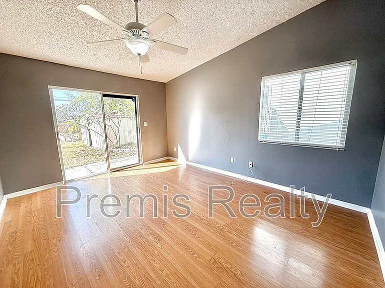 747 Brook St — Photo 14