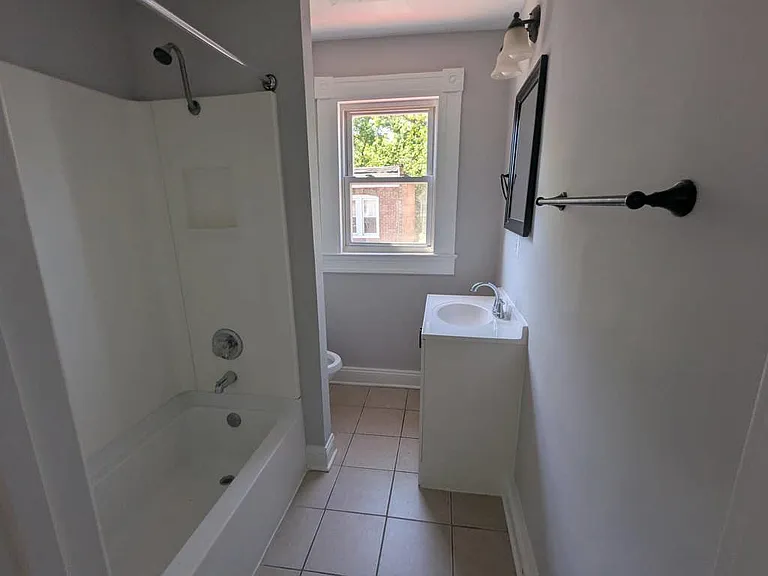 616 Montpelier St — Photo 15