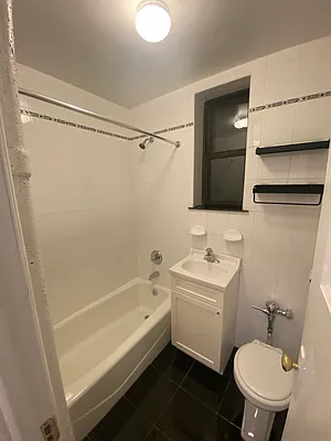 Rented by Bouklis Group | media 12