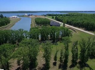 1520 Laguna Bay N, Azle, TX 76020