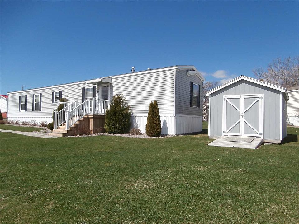 1st image of 51 Margaret Dr