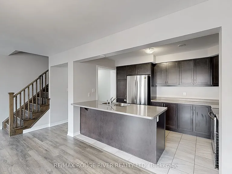 1061 Clipper Ln — Photo 11