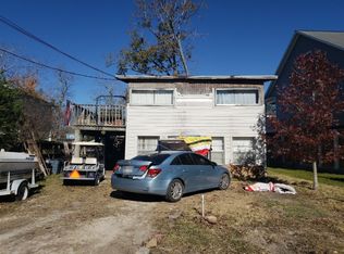 922 Elm Rd, Clear Lake Shores, TX 77565