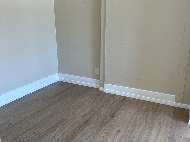 3921 E Livingston Dr #11 — Photo 10