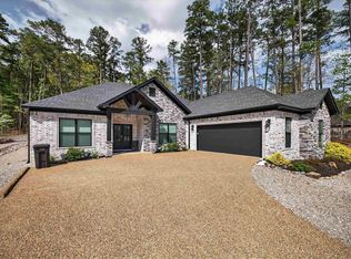 8 Siega Ln, Hot Springs Village, AR 71909