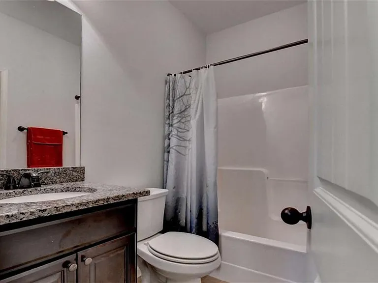 2130 Line Dr — Photo 13
