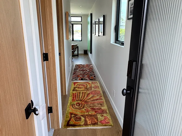 300 Radcliffe Ct — Photo 20