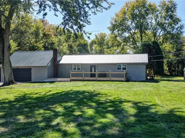 751 W Pine Lake Rd, Salem, OH 44460