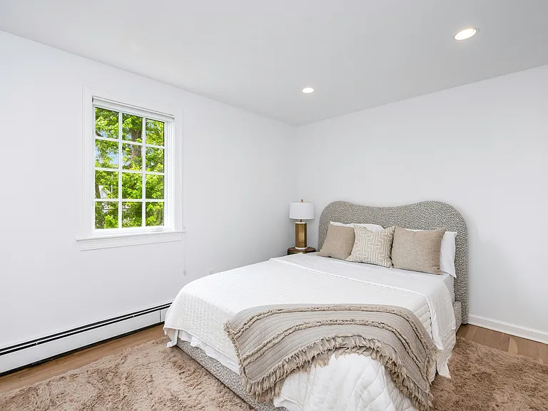 81 Roton Ave — Photo 29