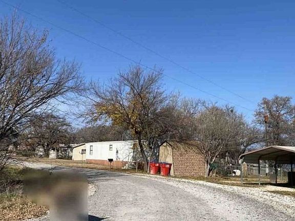 Exterior Neighborhood (street photo)