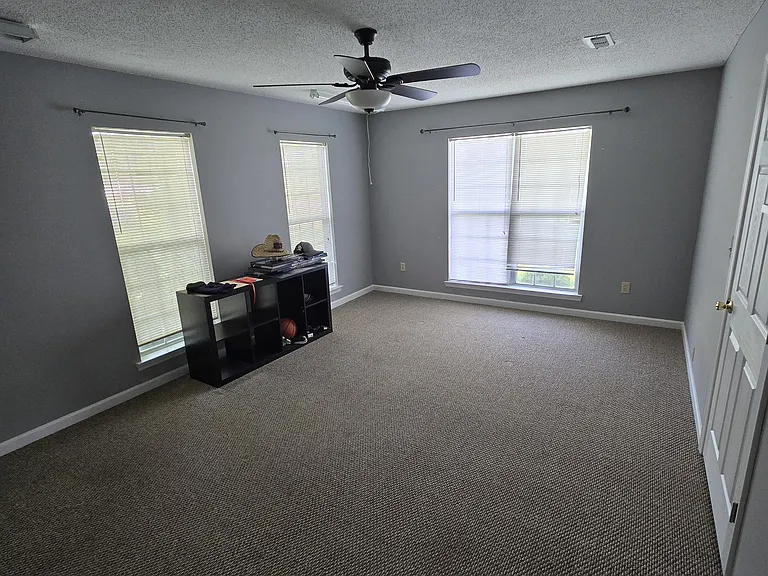 69 Rachel Ave — Photo 11