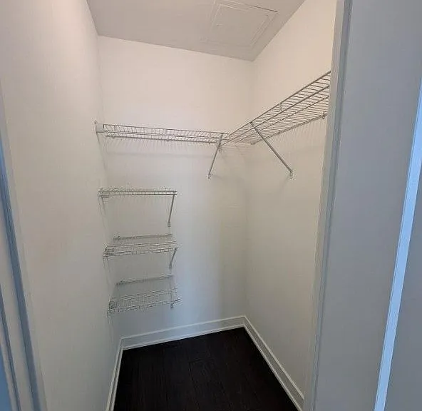 95 Oneida Cres #810 — Photo 10