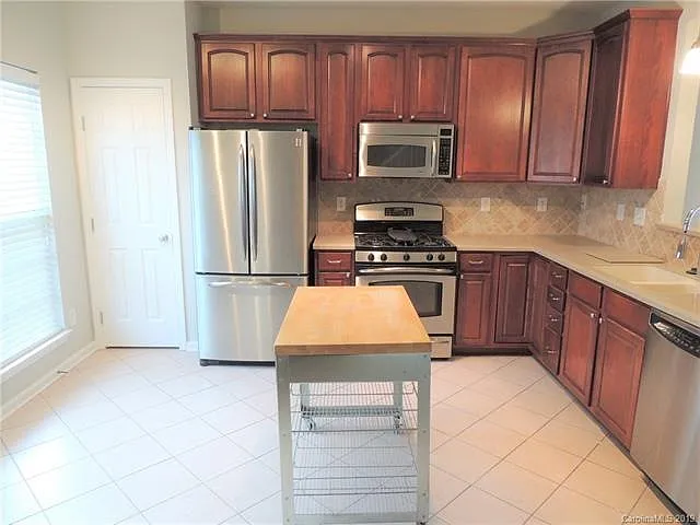 15819 Castle Watch Ave — Photo 8