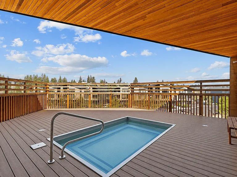 Range Apartments — Photo 39