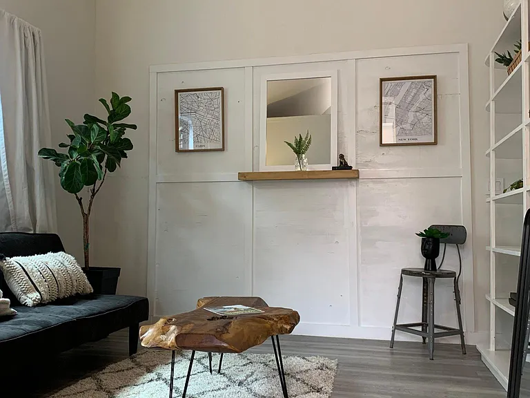 Pine St — Photo 24