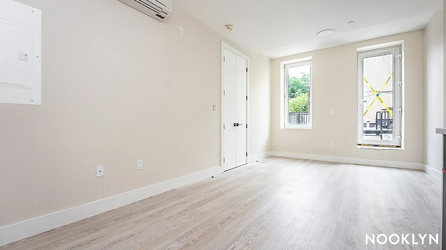 375 Knicker Bocker Avenue — Photo 4