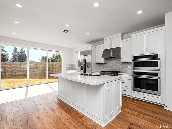 3rd image of 1002 Citron Rd