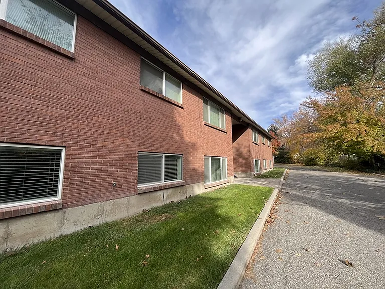 4768 S Bonair St #2 — Photo 26