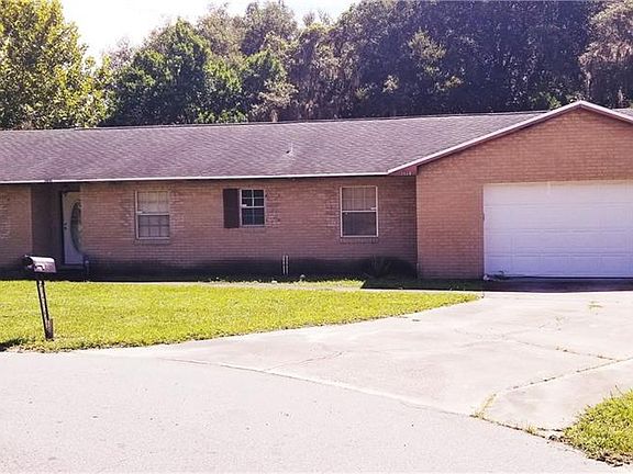 2nd image of 1610 Meadow Ln NE