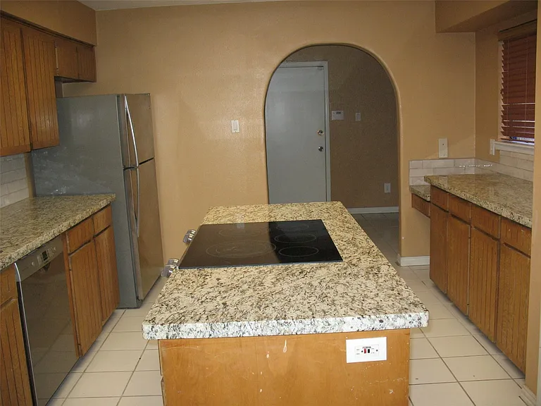 6030 Gallant Forest Dr — Photo 18