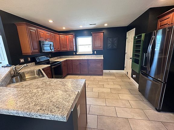 5th image of 1107 Steer Creek Way