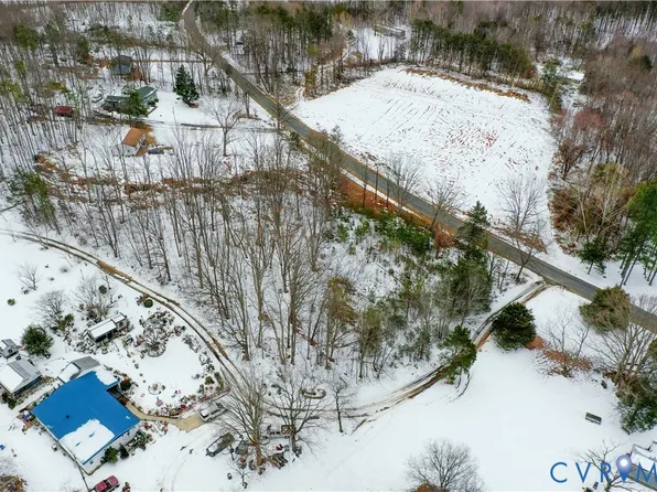 4890 Harris Creek Rd, Prospect, VA 23960