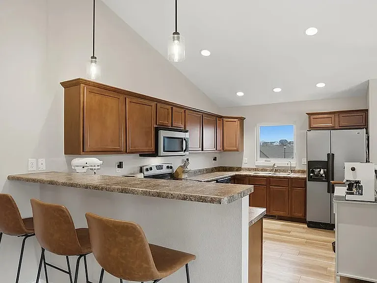 295 Hickory Ct — Photo 5