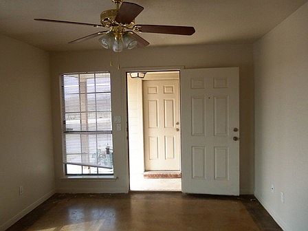 1st image of 226 N 10th St