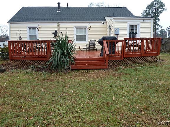 3rd image of 2328 Lenora Ln