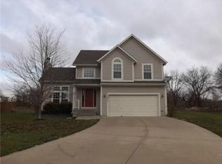 19954 W 218th St, Spring Hill, KS 66083