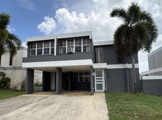 Urb, Dorado, PR 00646