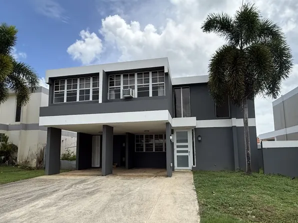 Urb, Dorado, PR 00646