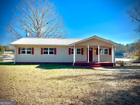 1119 N Lake Dr, East Dublin, GA 31027