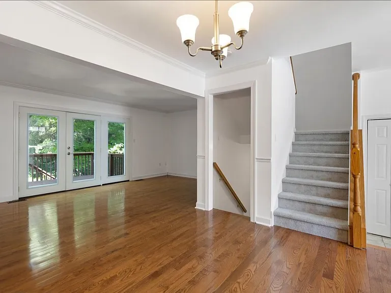 108 Richards Ln — Photo 11