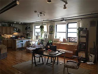 Rented by R New York