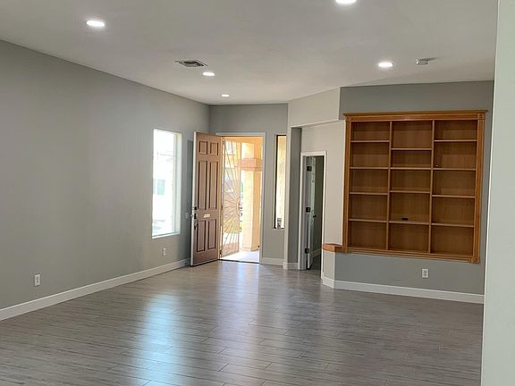 2nd image of 18087 W Paradise Ln