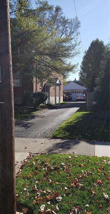 2nd image of 230 Telford Ave #230