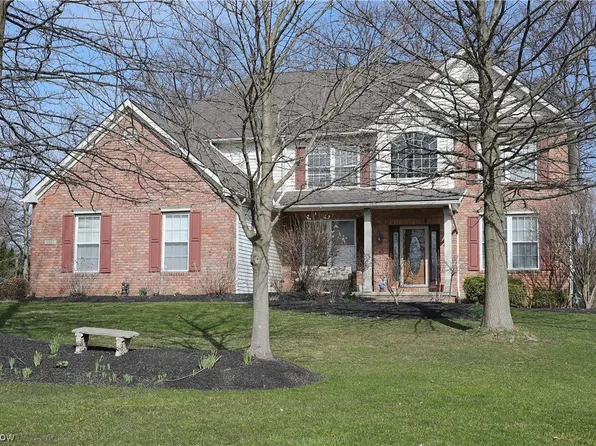 1561 McCausland Dr, Hudson, OH 44236