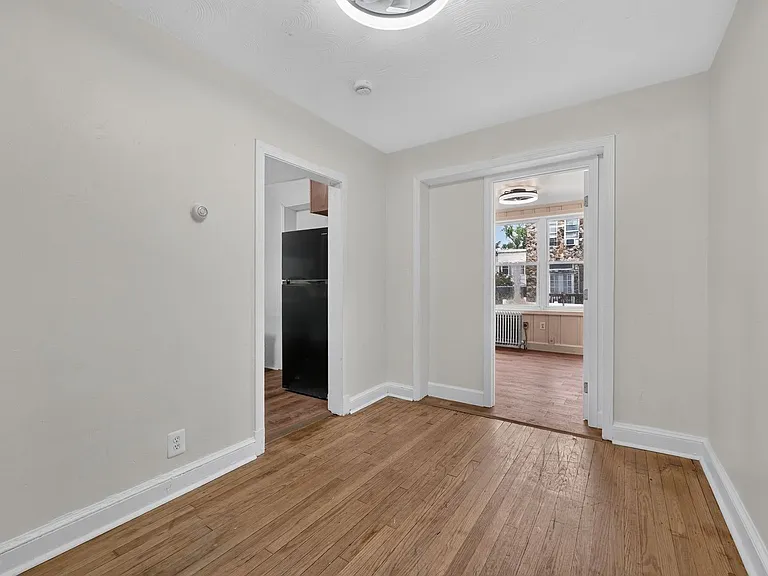 1642 Rosedale St NE — Photo 3