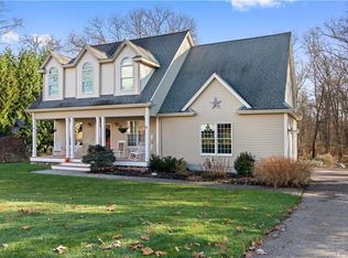 51 River Crest Dr, Stonington, CT 06379