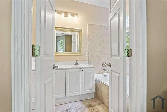 200 Renaissance Pkwy NE #106 — Photo 9