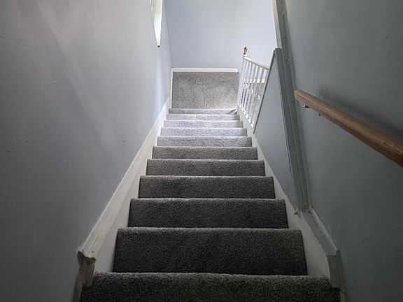 5th image of 17 Hillman Ave