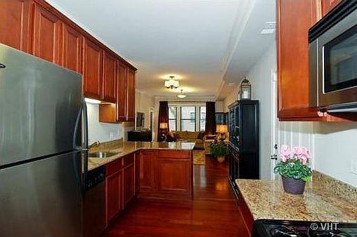 2nd image of 3540 N Lakewood Ave #1