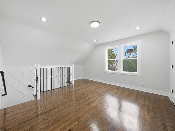 5th image of 6744 S Bishop St