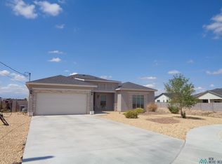 3901 Selman Ct, Carlsbad, NM 88220