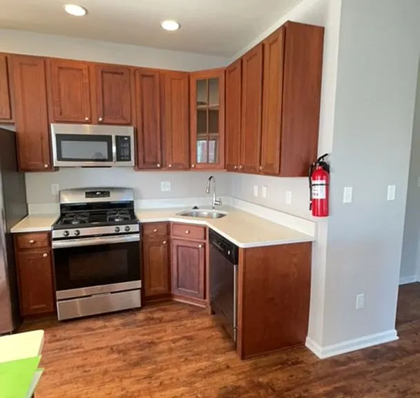 The Apartments At Weatherby — Photo 27