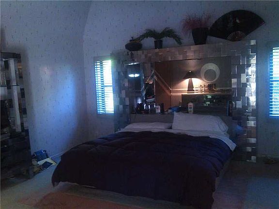 4th image of 8620 Banyan Pl