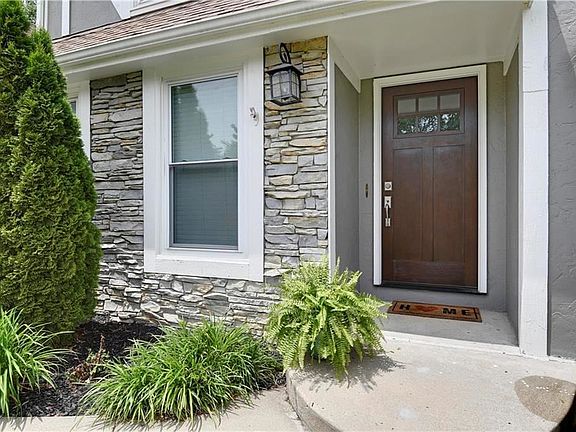 4th image of 5628 N Mayview Ave