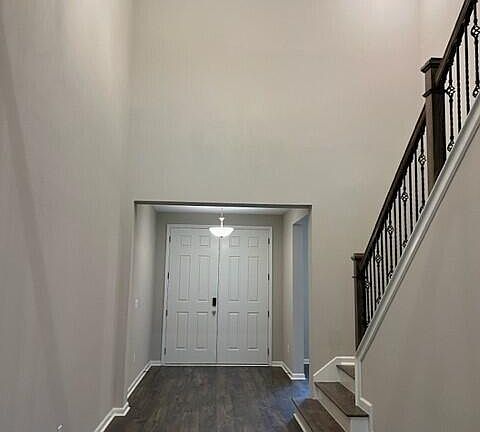 5th image of 4053 COYOTE Court